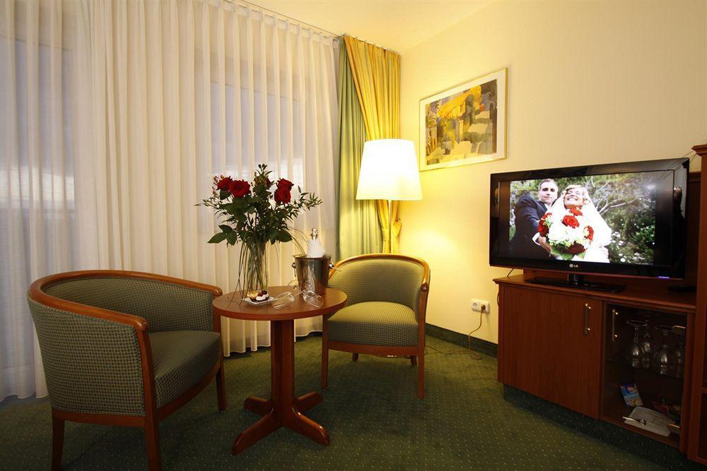 Hotel Kaiserhof Wesel Номер фото