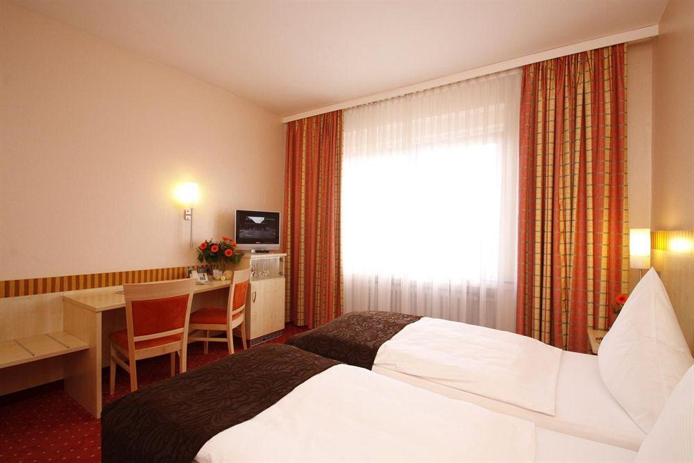 Hotel Kaiserhof Wesel Экстерьер фото