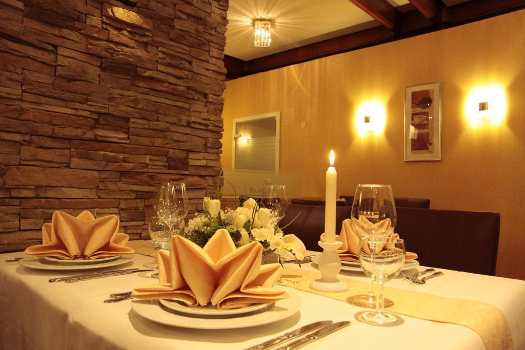 Hotel Kaiserhof Wesel Везель Экстерьер фото